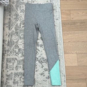 We Over Me Legging Size small